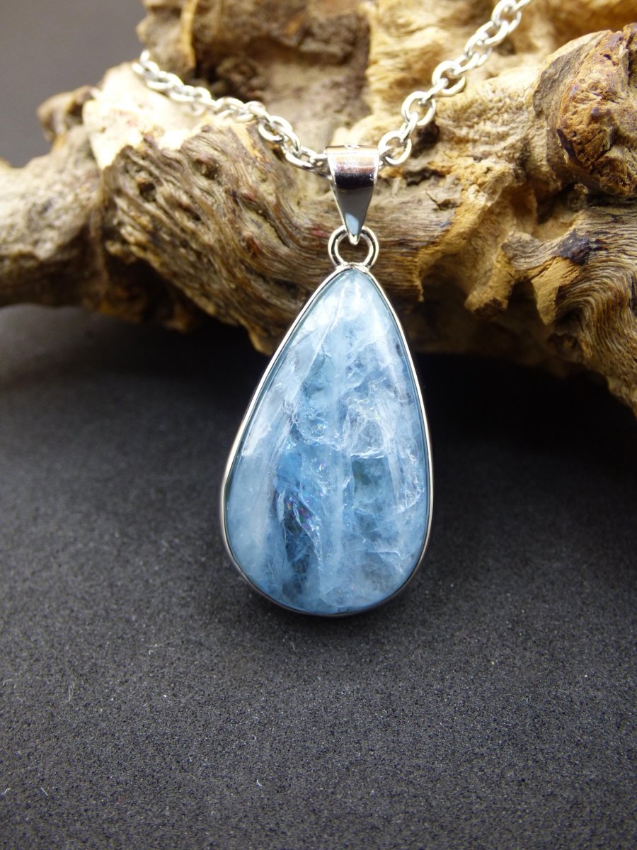 Collier en argent 925 avec pendentif en pierre précieuse aigue