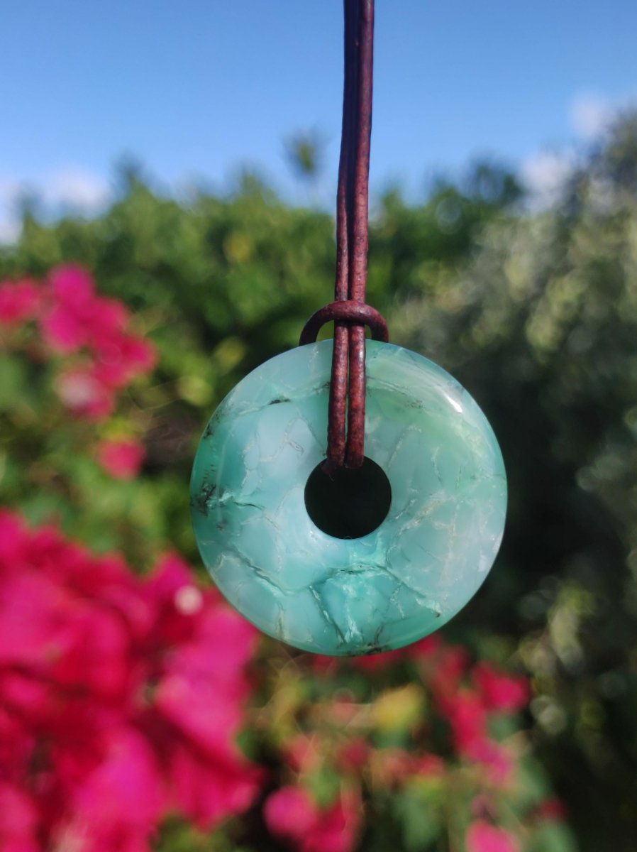 Chrysoprase Edelstein Donut Kette grün Natur GOA Boho Hippie Ethno Schutzsymbol Heilstein Sammler Unikat Mann Frau Er Sie Geschenk Anhänger - Art of Nature Berlin