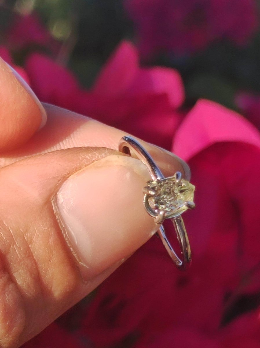 Moldavit (Meteorit) AAA - 925 Silber Ring verstellbar - Edelstein Heilstein Energie Kraft Vintage Frauen Ring Edel Geschenk Sie Frau Mutter - Art of Nature Berlin