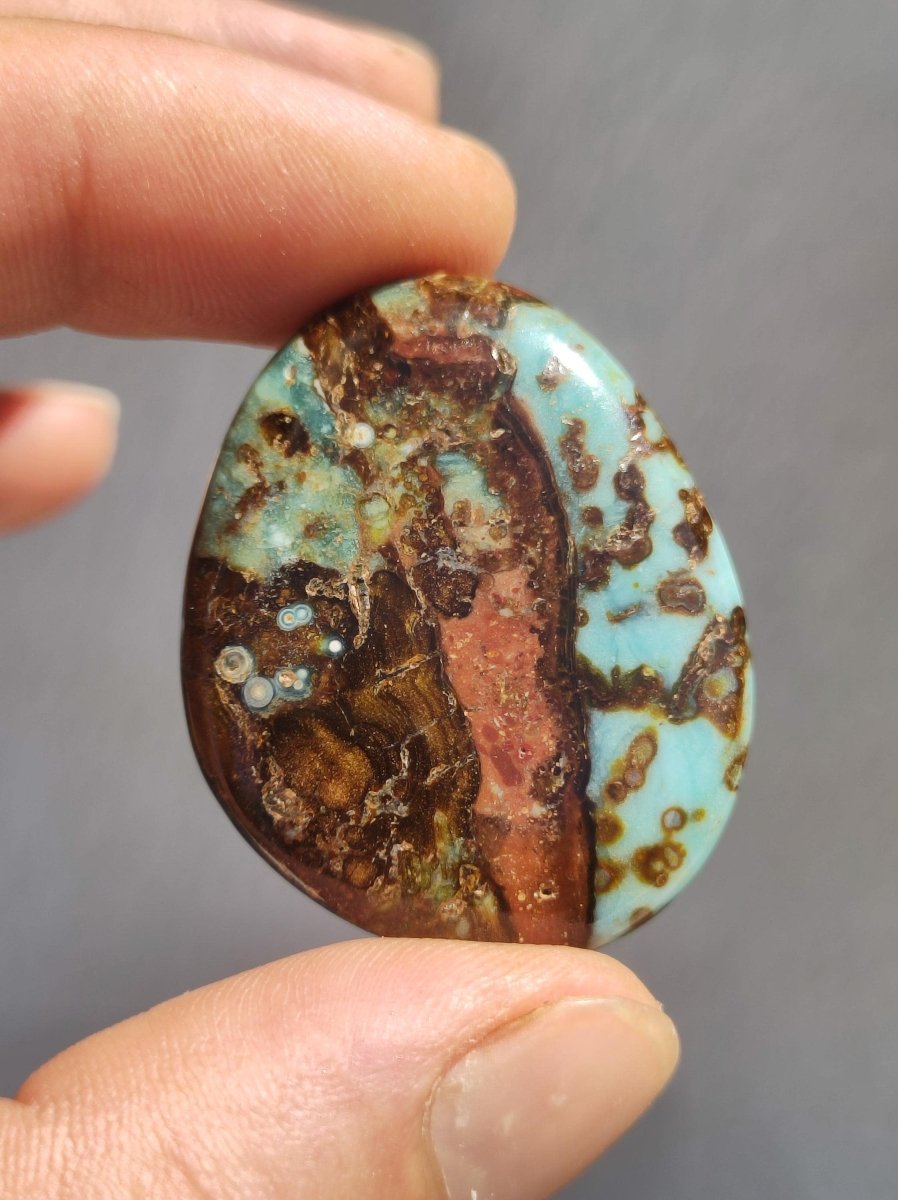 Zarinit palm stone colorful blue brown *rarity* crystal mineral