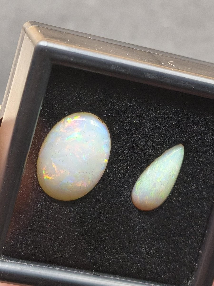 2x Opal Winton AAA bunt Regenbogen Sammlerstein Mineralien Kristalle Cabochon natürlich Heilstein Rarität Muster Australien - Art of Nature Berlin