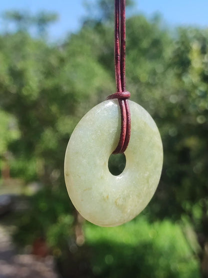 40mm Burma Jade *Rarität* ~ Edelstein Kette Mann Frau Natur Heilstein Kraft Energie Rarität Kristall Er Sie Anhänger Natur Geschenk grün - Art of Nature Berlin