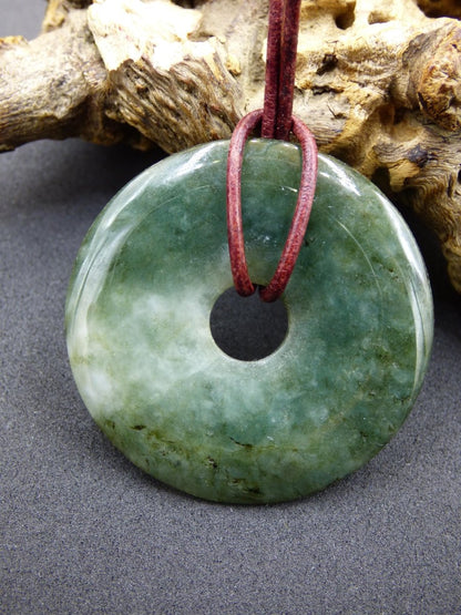 40mm Burma Jade *Rarität* ~ Edelstein Kette Mann Frau Natur Heilstein Kraft Energie Rarität Kristall Er Sie Anhänger Natur Geschenk grün - Art of Nature Berlin