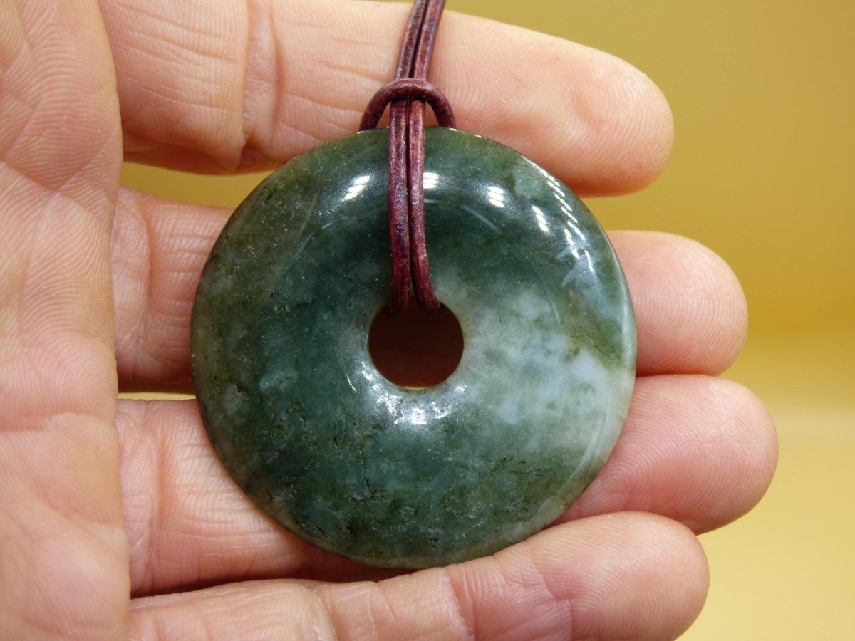 40mm Burma Jade *Rarität* ~ Edelstein Kette Mann Frau Natur Heilstein Kraft Energie Rarität Kristall Er Sie Anhänger Natur Geschenk grün - Art of Nature Berlin