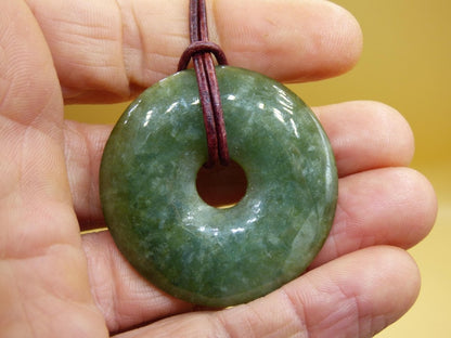 40mm Burma Jade *Rarität* ~ Edelstein Kette Mann Frau Natur Heilstein Kraft Energie Rarität Kristall Er Sie Anhänger Natur Geschenk grün - Art of Nature Berlin