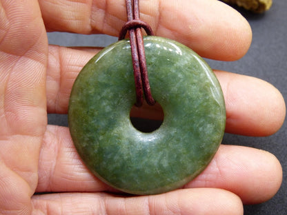 40mm Burma Jade *Rarität* ~ Edelstein Kette Mann Frau Natur Heilstein Kraft Energie Rarität Kristall Er Sie Anhänger Natur Geschenk grün - Art of Nature Berlin