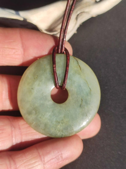 40mm Burma Jade *Rarität* ~ Edelstein Kette Mann Frau Natur Heilstein Kraft Energie Rarität Kristall Er Sie Anhänger Natur Geschenk grün - Art of Nature Berlin