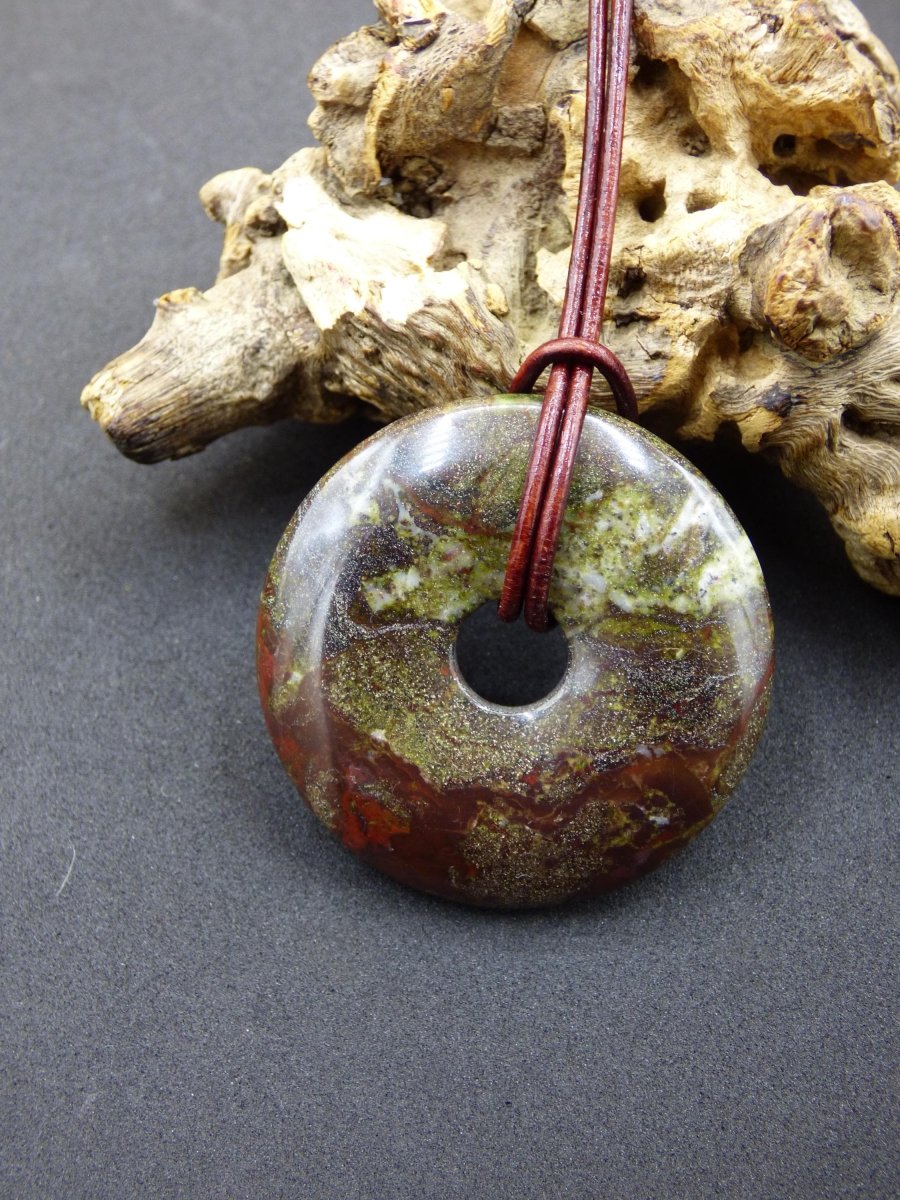 40mm Drachenblut / Drachenjaspis / Epidot Quarz Edelstein Kette grün Mann Frau Heilstein Glück Tibet Ethno Hippie Natur Rarität Geschenk - Art of Nature Berlin