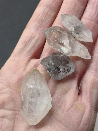 4x Zepter Chloritquarz LOT aus Erongo Namibia | Doppelender Natürlich Kristall Stufe Sammler Mineral Geschenk Set - Art of Nature Berlin