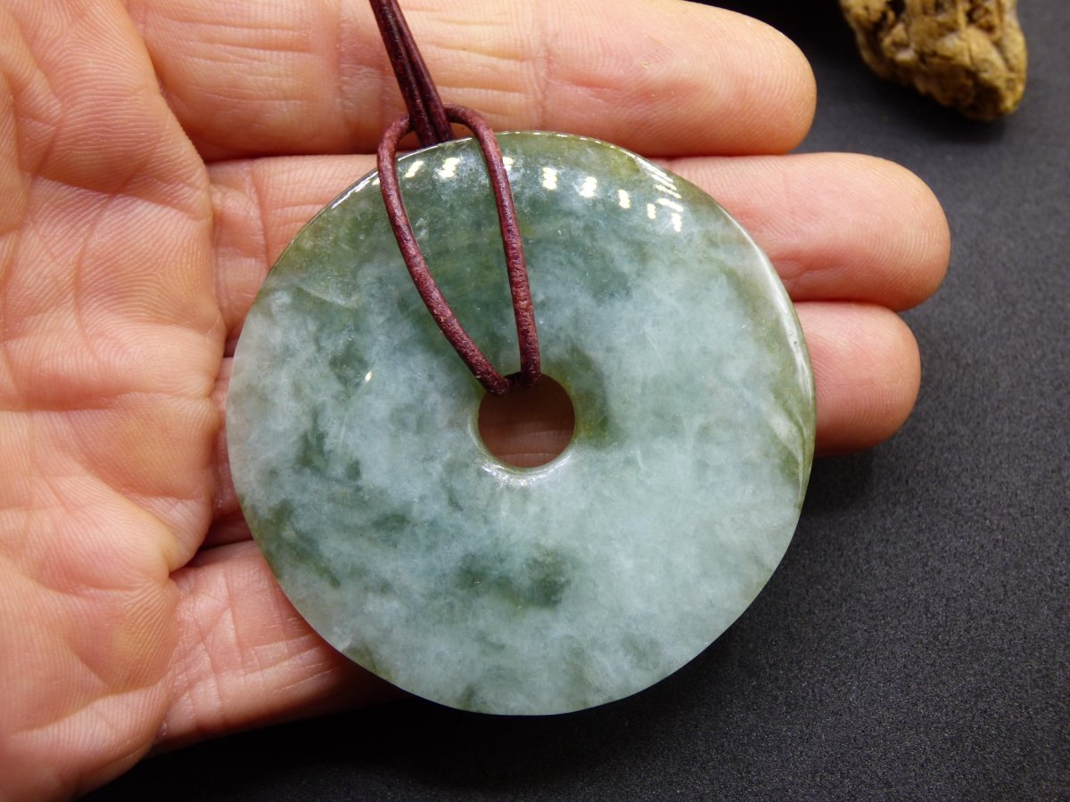 50mm Burma Jade *Rarität* ~ Edelstein Kette Mann Frau Natur Heilstein Kraft Energie Rarität Kristall Er Sie Anhänger Natur Geschenk grün - Art of Nature Berlin