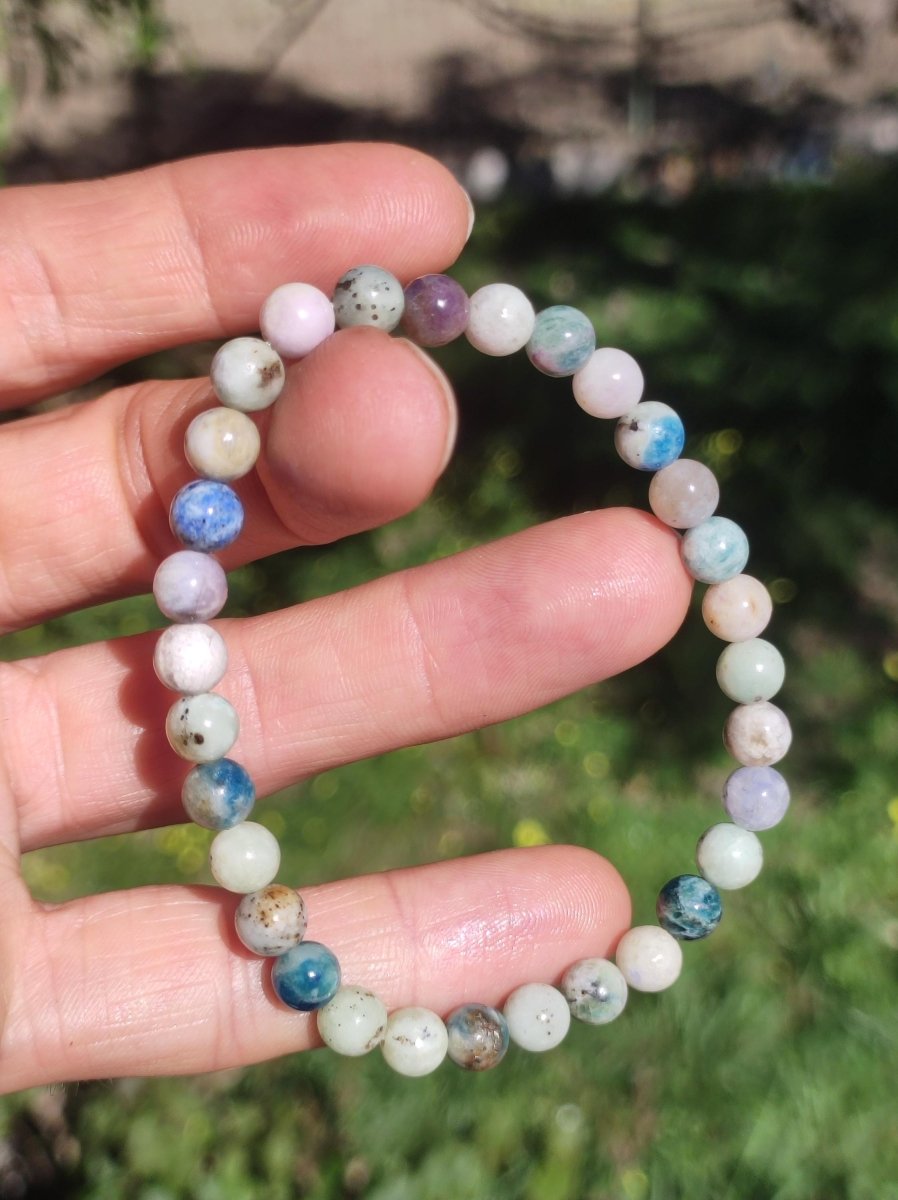 6mm Hackmanit *Rarität* Edelstein Stretch Armband blau rosa weiß Perlen Kristall Geschenk Mann Frau Selten Heilstein Er Sie Vater Mutter - Art of Nature Berlin