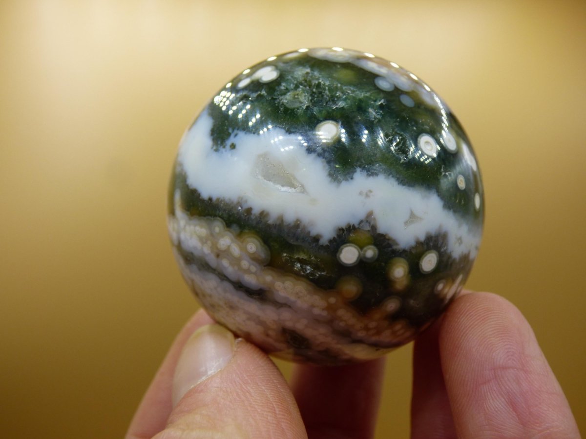 8 Adern Ocean Jaspis Orbicular gelb grün weiß Edelstein Kugel Rarität Natur Heilstein Deko Kristall Geschenk Er Sie Mann Frau Energie Selten - Art of Nature Berlin
