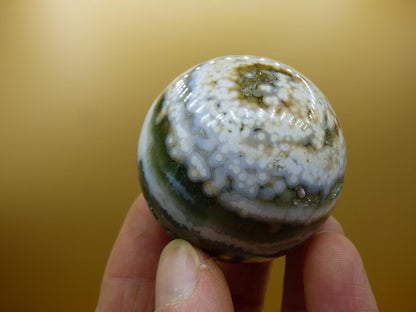 8 Adern Ocean Jaspis Orbicular gelb grün weiß Edelstein Kugel Rarität Natur Heilstein Deko Kristall Geschenk Er Sie Mann Frau Energie Selten - Art of Nature Berlin