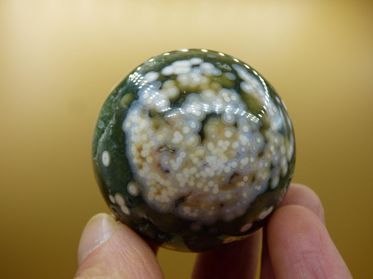 8 Adern Ocean Jaspis Orbicular gelb grün weiß Edelstein Kugel Rarität Natur Heilstein Deko Kristall Geschenk Er Sie Mann Frau Energie Selten - Art of Nature Berlin