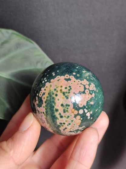 8 Adern Ocean Jaspis Orbicular grün - Edelstein Kugel Rarität Natur Heilstein Deko Kristall Geschenk Er Sie Mann Frau Haus Energie Selten - Art of Nature Berlin