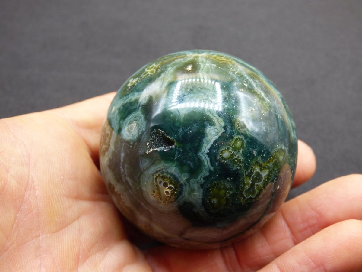 8 Adern Ocean Jaspis Orbicular grün - Edelstein Kugel Natur Heilstein Deko Kristall Geschenk Er Sie Mann Frau Haus Wohnung Energie Selten - Art of Nature Berlin