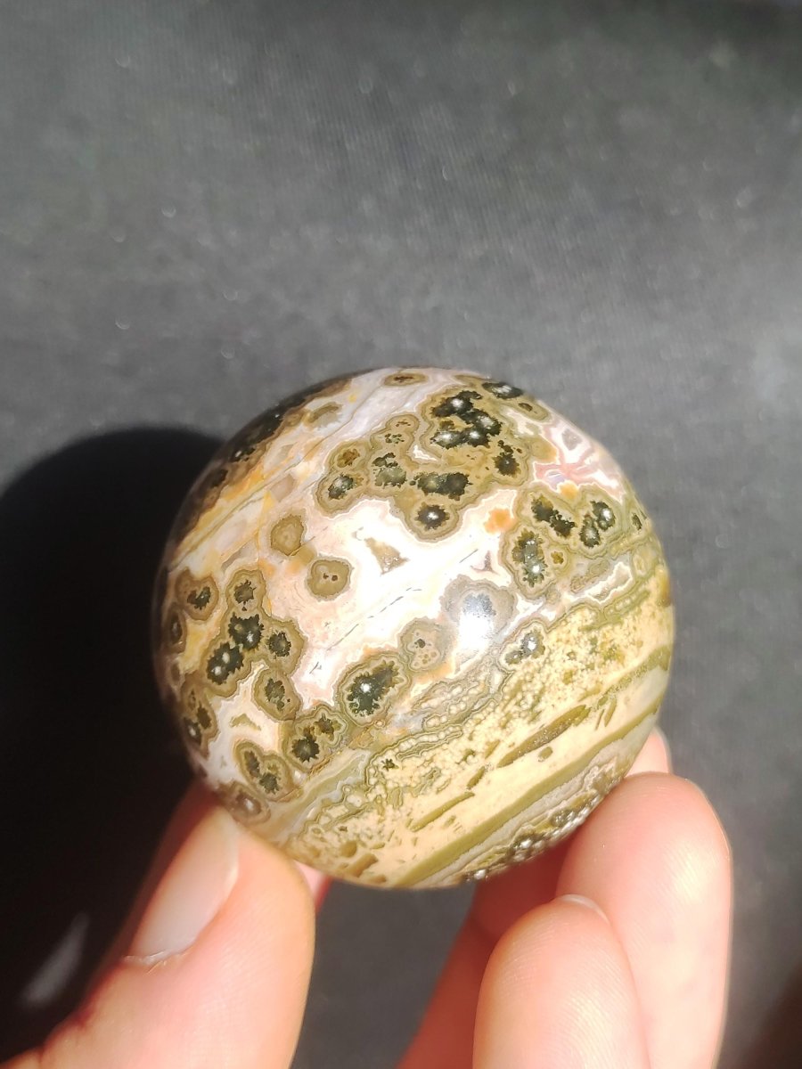 8 Adern Ocean Jaspis Orbicular grün - Edelstein Kugel Natur Heilstein Deko Kristall Geschenk Er Sie Mann Frau Haus Wohnung Energie Selten - Art of Nature Berlin