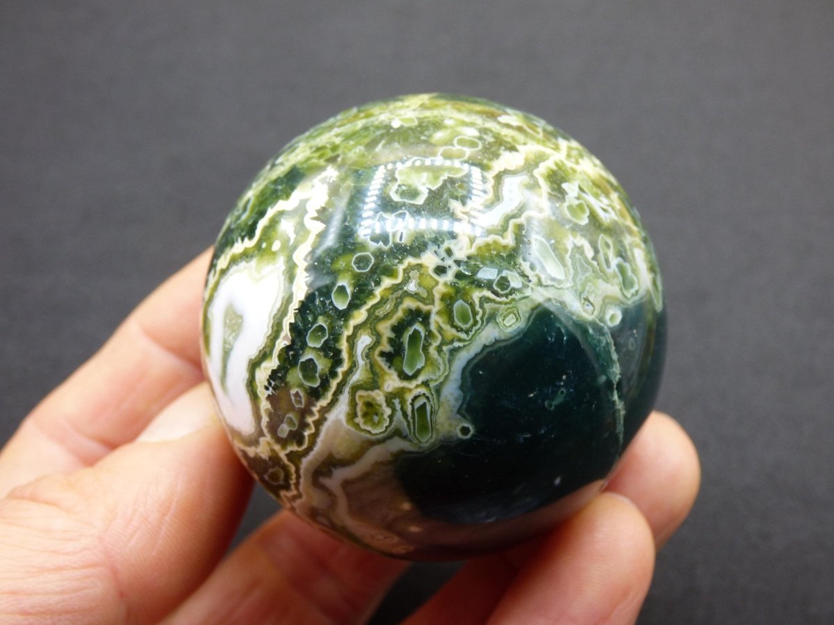 8 Adern Ocean Jaspis Orbicular grün - Edelstein Kugel Rarität Natur Heilstein Deko Kristall Geschenk Er Sie Mann Frau Haus Energie Selten - Art of Nature Berlin