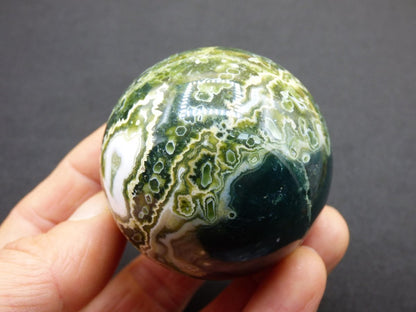 8 Adern Ocean Jaspis Orbicular grün - Edelstein Kugel Rarität Natur Heilstein Deko Kristall Geschenk Er Sie Mann Frau Haus Energie Selten - Art of Nature Berlin