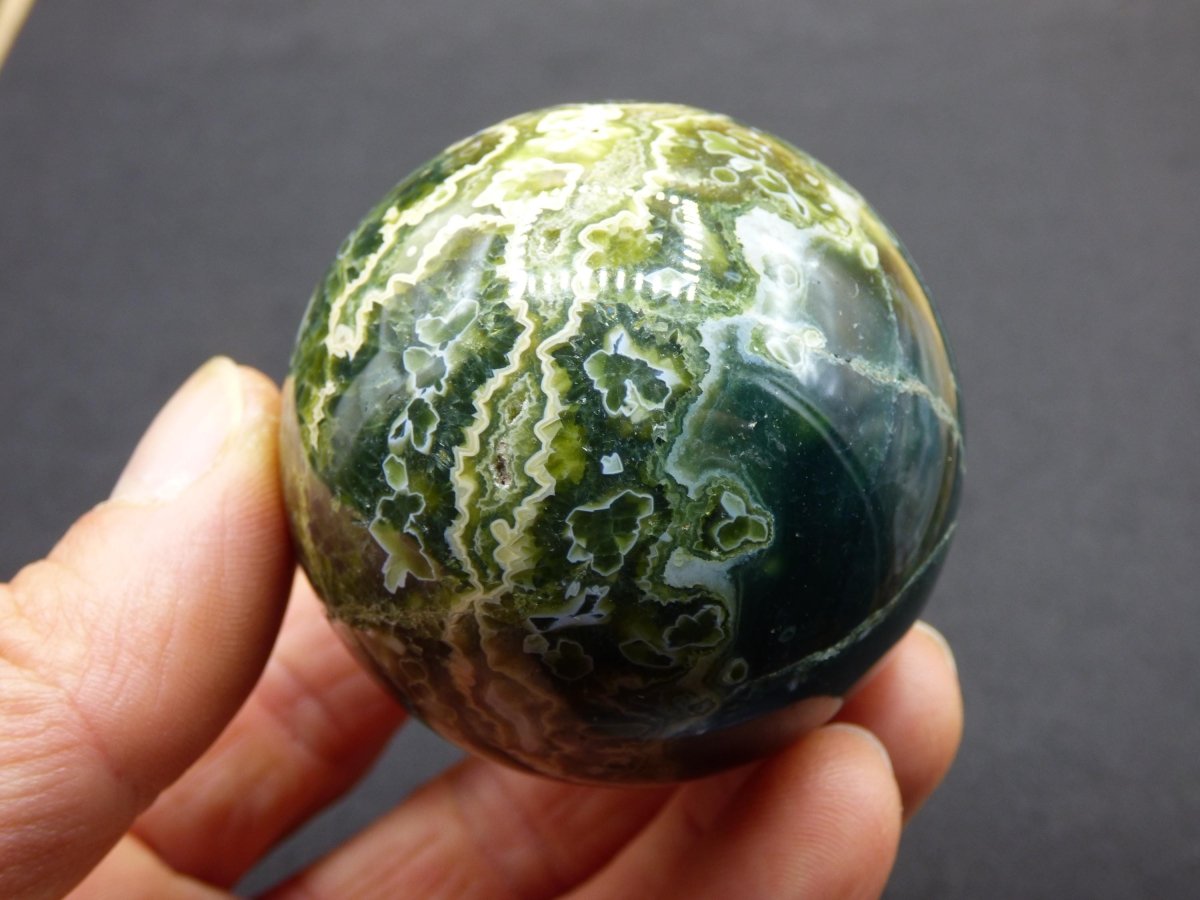 8 Adern Ocean Jaspis Orbicular grün - Edelstein Kugel Rarität Natur Heilstein Deko Kristall Geschenk Er Sie Mann Frau Haus Energie Selten - Art of Nature Berlin