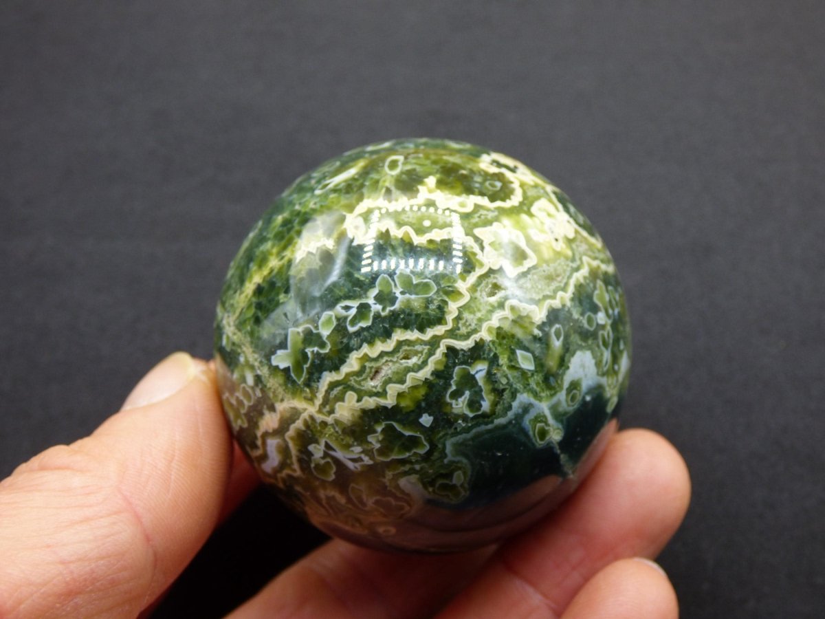 8 Adern Ocean Jaspis Orbicular grün - Edelstein Kugel Rarität Natur Heilstein Deko Kristall Geschenk Er Sie Mann Frau Haus Energie Selten - Art of Nature Berlin