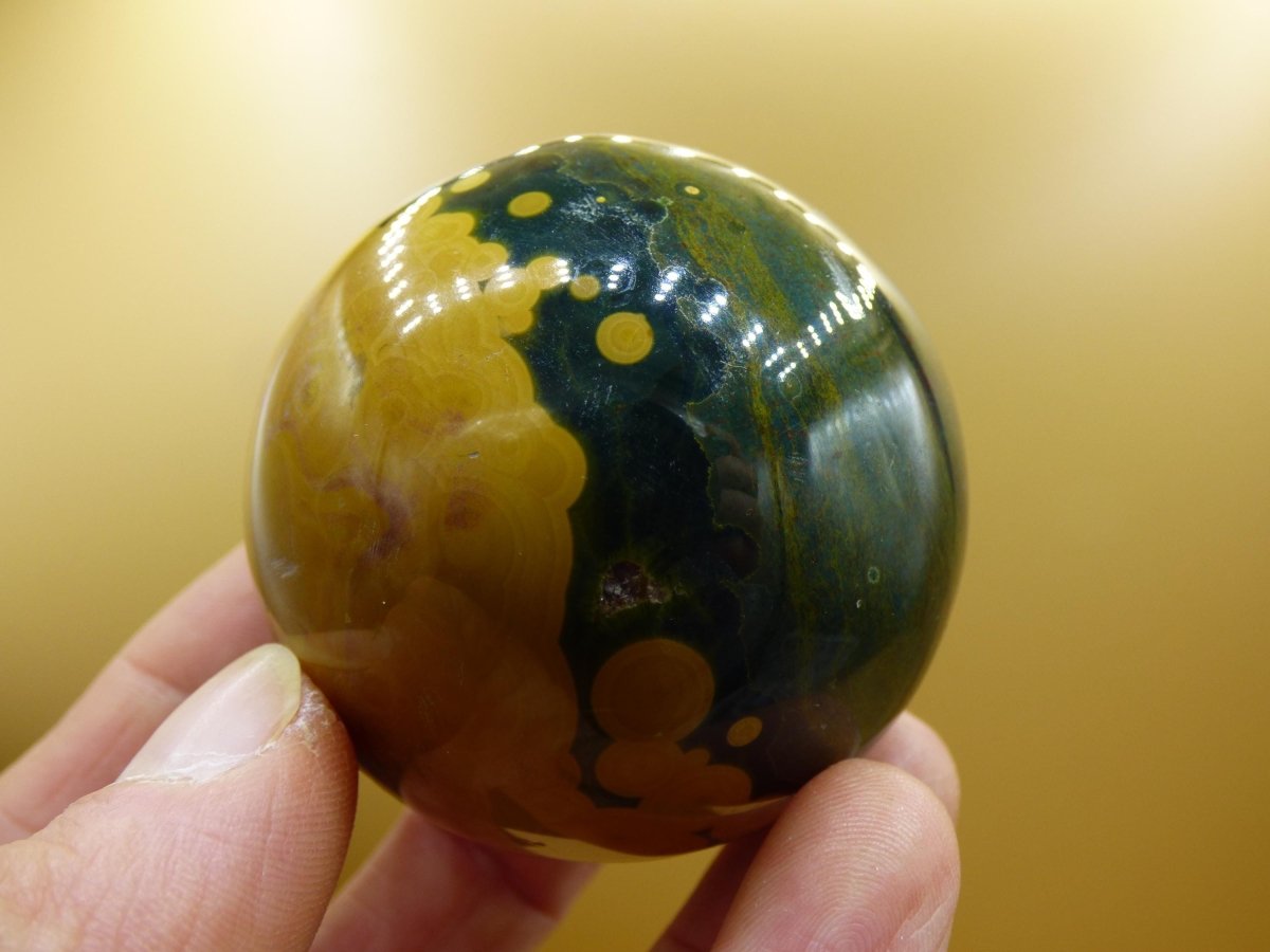 8 Adern Ocean Jaspis Orbicular grün gelb Edelstein Kugel Natur Heilstein Deko Kristall Geschenk Er Sie Mann Frau Haus Wohnung Energie Selten - Art of Nature Berlin