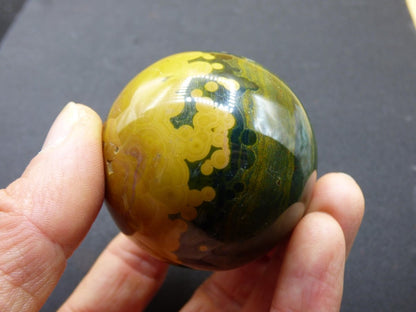 8 Adern Ocean Jaspis Orbicular grün gelb Edelstein Kugel Natur Heilstein Deko Kristall Geschenk Er Sie Mann Frau Haus Wohnung Energie Selten - Art of Nature Berlin