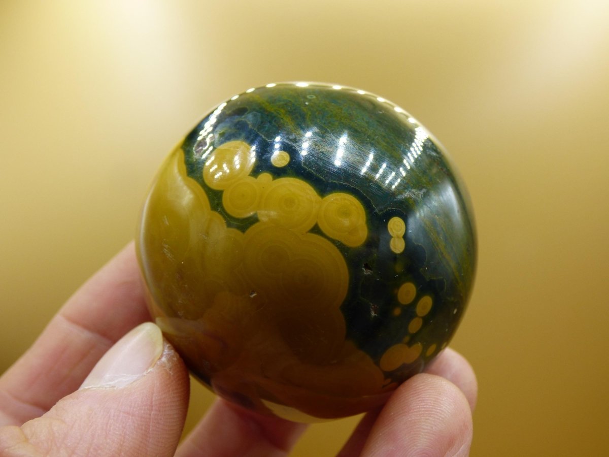 8 Adern Ocean Jaspis Orbicular grün gelb Edelstein Kugel Natur Heilstein Deko Kristall Geschenk Er Sie Mann Frau Haus Wohnung Energie Selten - Art of Nature Berlin