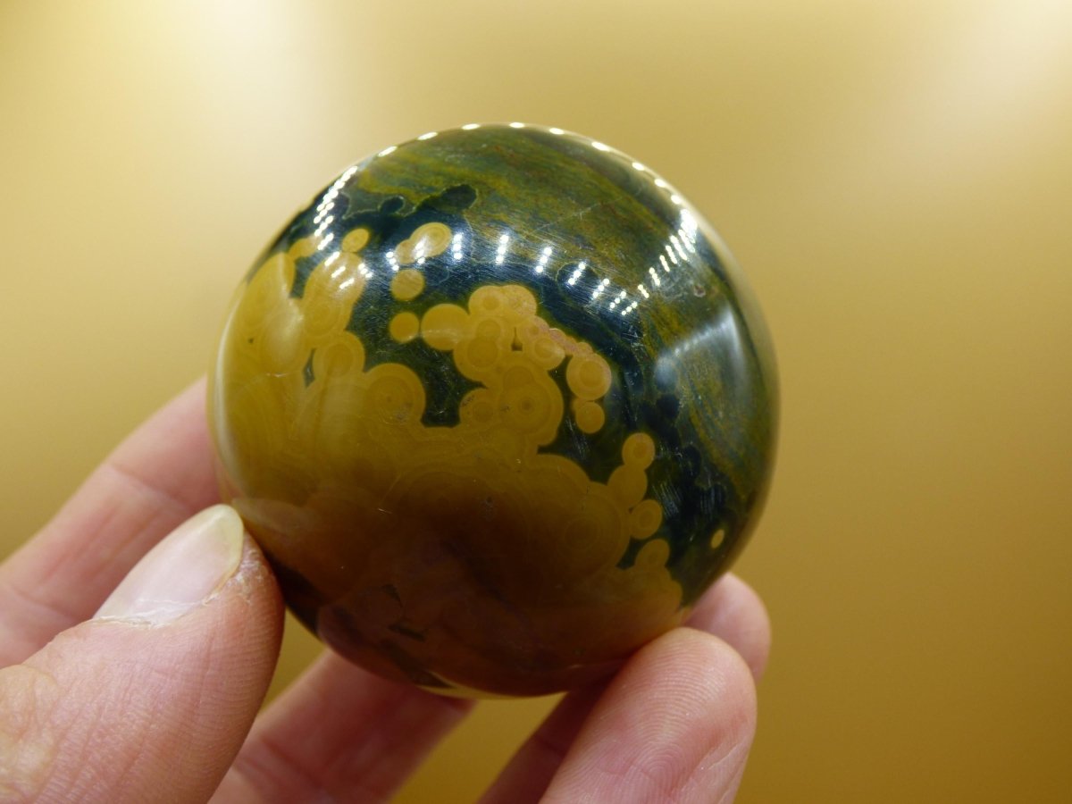8 Adern Ocean Jaspis Orbicular grün gelb Edelstein Kugel Natur Heilstein Deko Kristall Geschenk Er Sie Mann Frau Haus Wohnung Energie Selten - Art of Nature Berlin