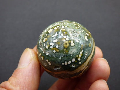 8 Adern Ocean Jaspis Orbicular grün gelb Edelstein Kugel Rarität Natur Heilstein Deko Kristall Geschenk Er Sie Mann Frau Haus Energie Selten - Art of Nature Berlin
