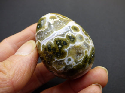 8 Adern Ocean Jaspis Orbicular grün gelb weiß - Edelstein Ei Kugel Natur Heilstein Deko Crystal Geschenk Er Sie Mann Frau Haus Wohnen Selten - Art of Nature Berlin