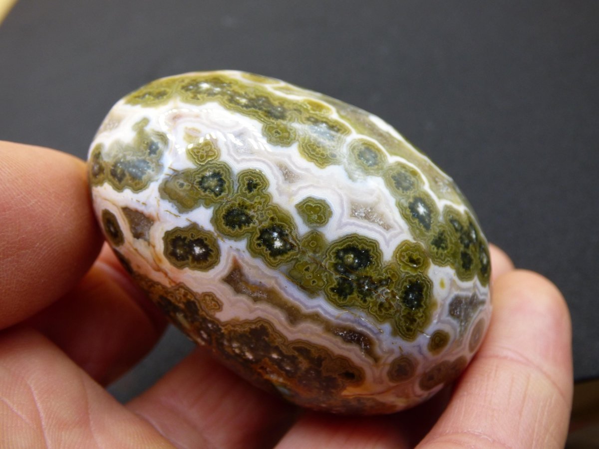 8 Adern Ocean Jaspis Orbicular grün gelb weiß - Edelstein Ei Kugel Natur Heilstein Deko Crystal Geschenk Er Sie Mann Frau Haus Wohnen Selten - Art of Nature Berlin