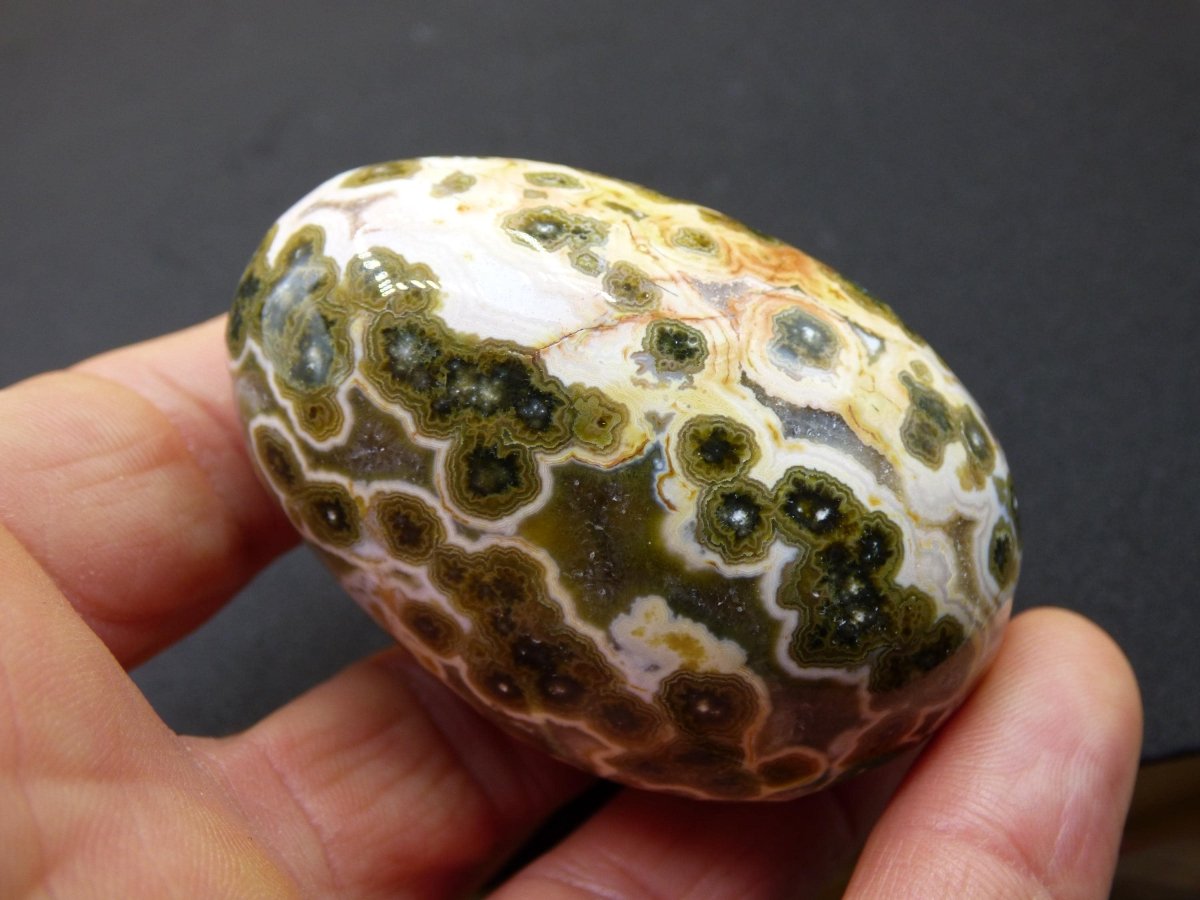 8 Adern Ocean Jaspis Orbicular grün gelb weiß - Edelstein Ei Kugel Natur Heilstein Deko Crystal Geschenk Er Sie Mann Frau Haus Wohnen Selten - Art of Nature Berlin
