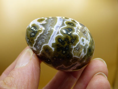 8 Adern Ocean Jaspis Orbicular grün gelb weiß - Edelstein Ei Kugel Natur Heilstein Deko Crystal Geschenk Er Sie Mann Frau Haus Wohnen Selten - Art of Nature Berlin
