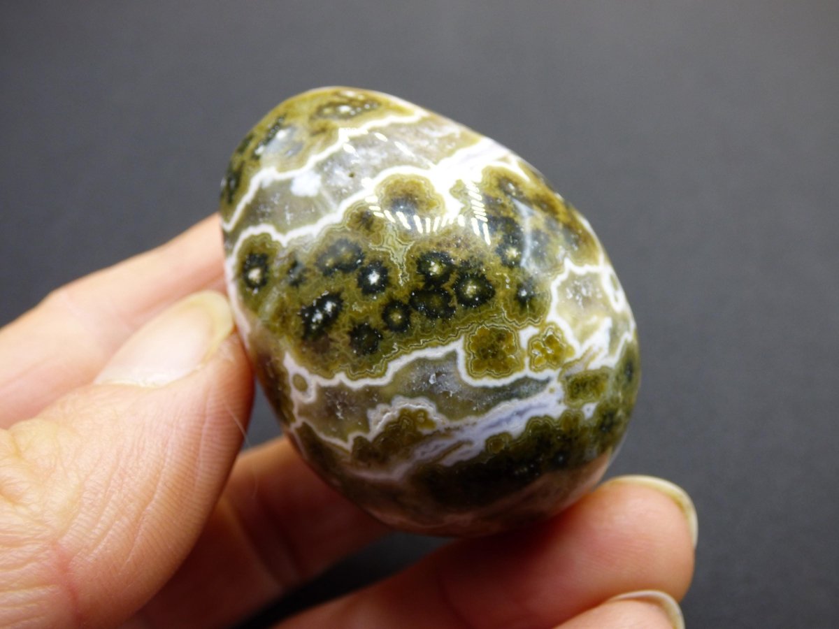 8 Adern Ocean Jaspis Orbicular grün gelb weiß - Edelstein Ei Kugel Natur Heilstein Deko Crystal Geschenk Er Sie Mann Frau Haus Wohnen Selten - Art of Nature Berlin