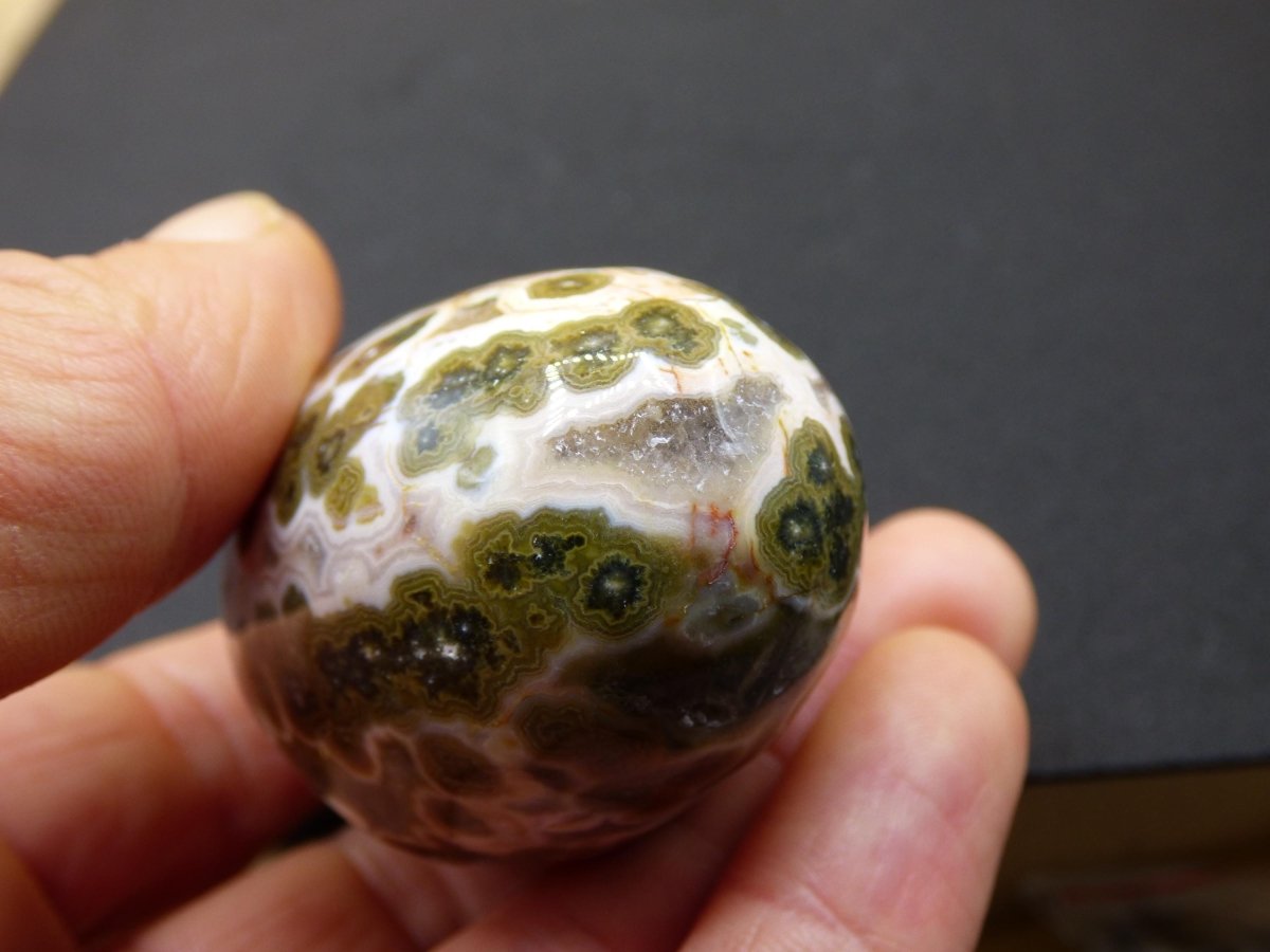 8 Adern Ocean Jaspis Orbicular grün gelb weiß - Edelstein Ei Kugel Natur Heilstein Deko Crystal Geschenk Er Sie Mann Frau Haus Wohnen Selten - Art of Nature Berlin