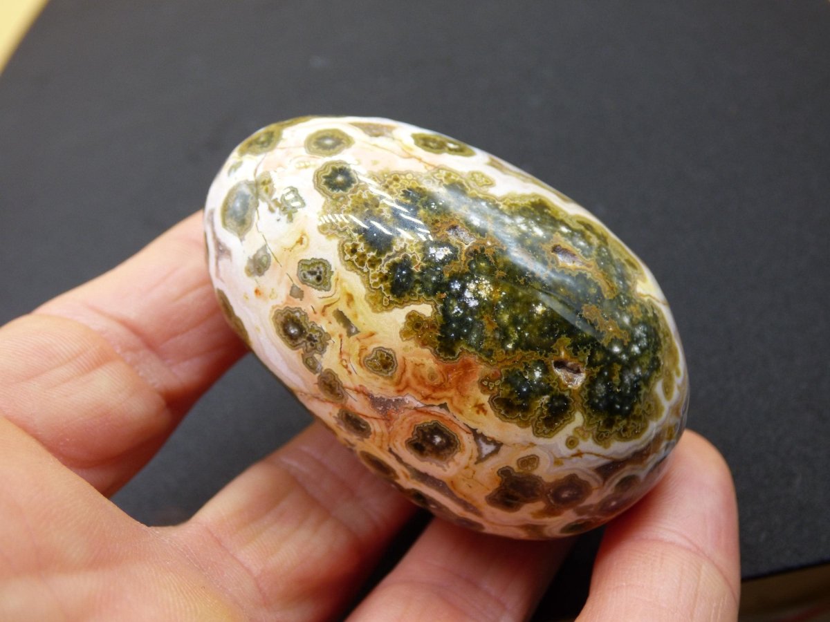 8 Adern Ocean Jaspis Orbicular grün gelb weiß - Edelstein Ei Kugel Natur Heilstein Deko Crystal Geschenk Er Sie Mann Frau Haus Wohnen Selten - Art of Nature Berlin