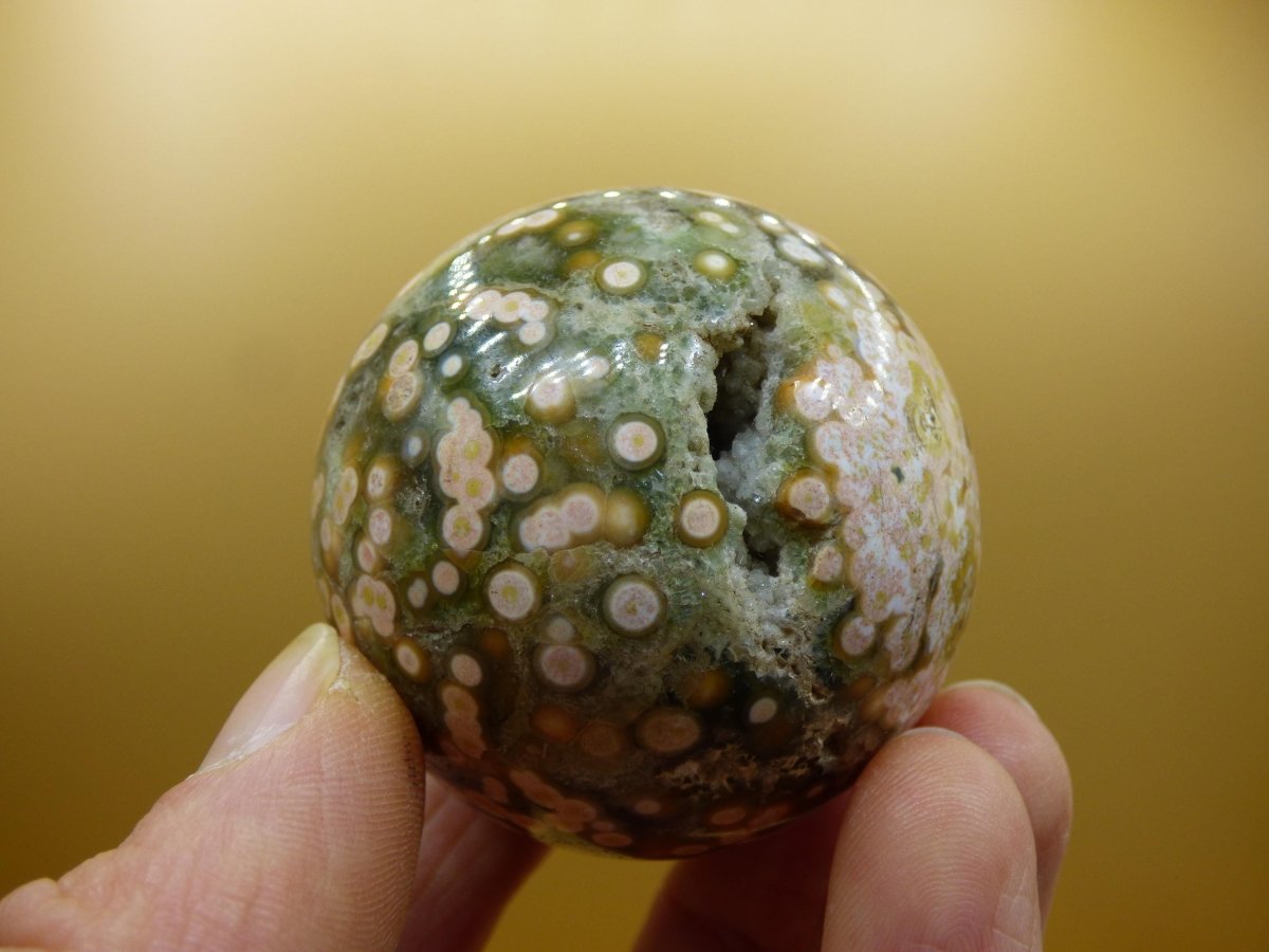 8 Adern Ocean Jaspis Orbicular grün gelb weiß Edelstein Kugel Rarität Natur Heilstein Deko Kristall Geschenk Er Sie Mann Frau Energie Selten - Art of Nature Berlin