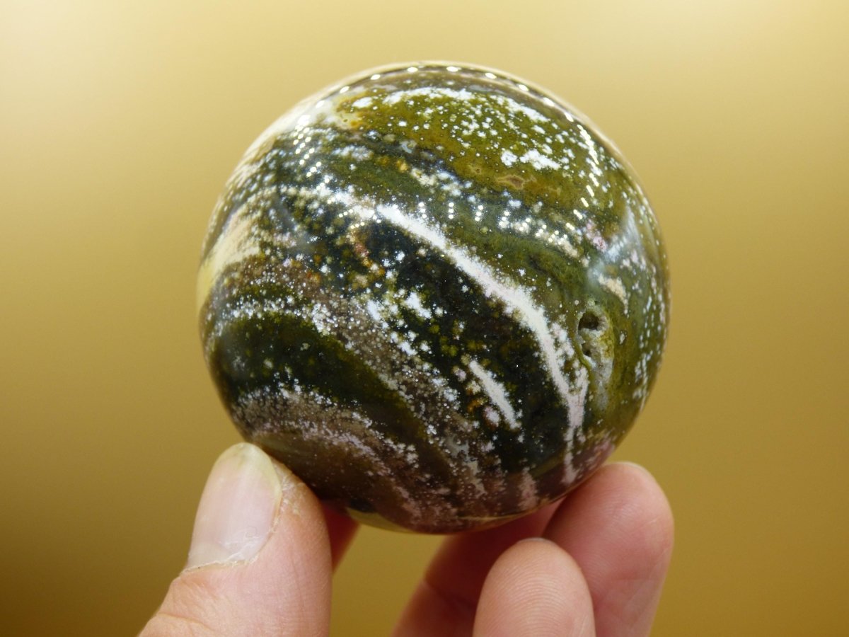 8 Adern Ocean Jaspis Orbicular grün gelb weiß Edelstein Kugel Rarität Natur Heilstein Deko Kristall Geschenk Er Sie Mann Frau Energie Selten - Art of Nature Berlin