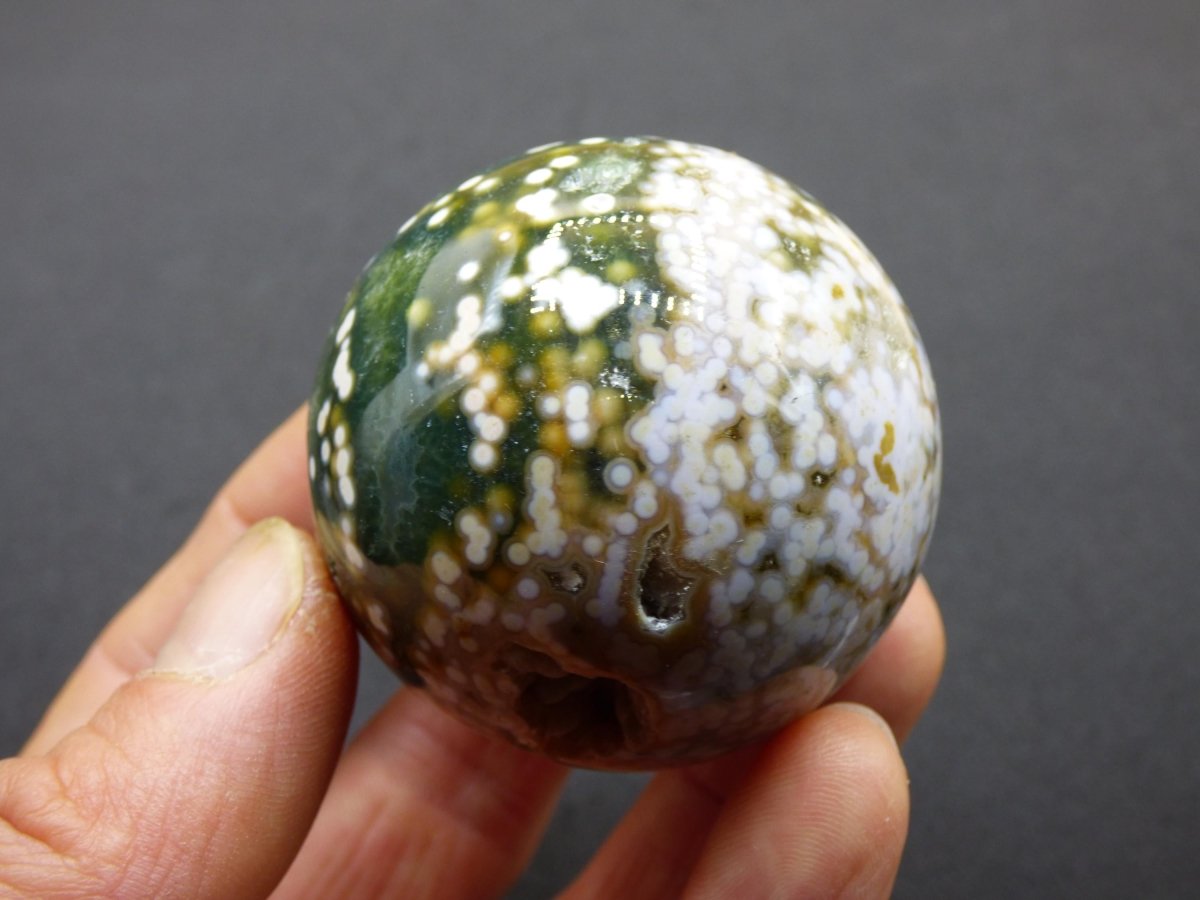 8 Adern Ocean Jaspis Orbicular grün gelb weiß Edelstein Kugel Rarität Natur Heilstein Deko Kristall Geschenk Er Sie Mann Frau Energie Selten - Art of Nature Berlin