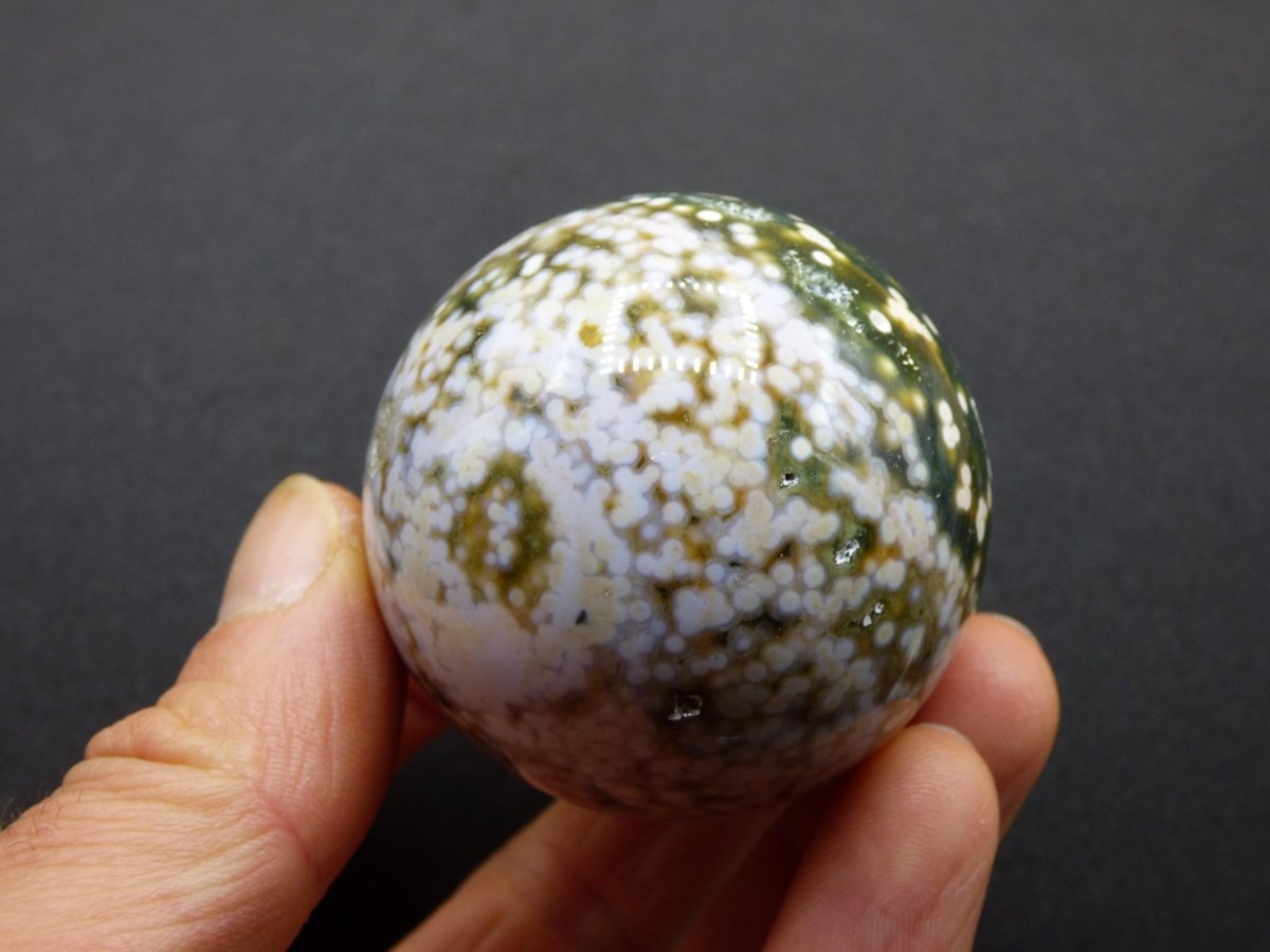 8 Adern Ocean Jaspis Orbicular grün gelb weiß Edelstein Kugel Rarität Natur Heilstein Deko Kristall Geschenk Er Sie Mann Frau Energie Selten - Art of Nature Berlin