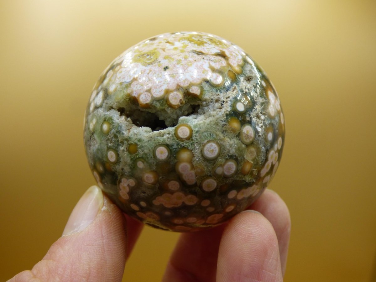 8 Adern Ocean Jaspis Orbicular grün gelb weiß Edelstein Kugel Rarität Natur Heilstein Deko Kristall Geschenk Er Sie Mann Frau Energie Selten - Art of Nature Berlin