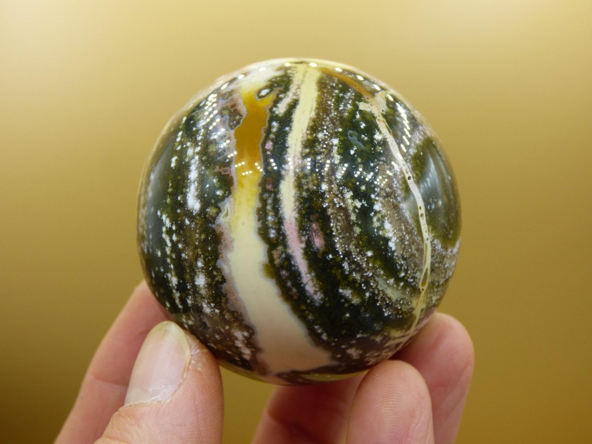 8 Adern Ocean Jaspis Orbicular grün gelb weiß Edelstein Kugel Rarität Natur Heilstein Deko Kristall Geschenk Er Sie Mann Frau Energie Selten - Art of Nature Berlin