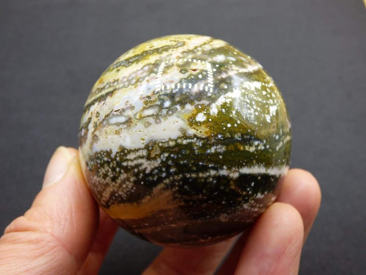 8 Adern Ocean Jaspis Orbicular grün gelb weiß Edelstein Kugel Rarität Natur Heilstein Deko Kristall Geschenk Er Sie Mann Frau Energie Selten - Art of Nature Berlin