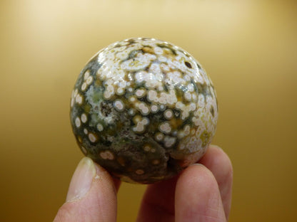 8 Adern Ocean Jaspis Orbicular grün gelb weiß Edelstein Kugel Rarität Natur Heilstein Deko Kristall Geschenk Er Sie Mann Frau Energie Selten - Art of Nature Berlin