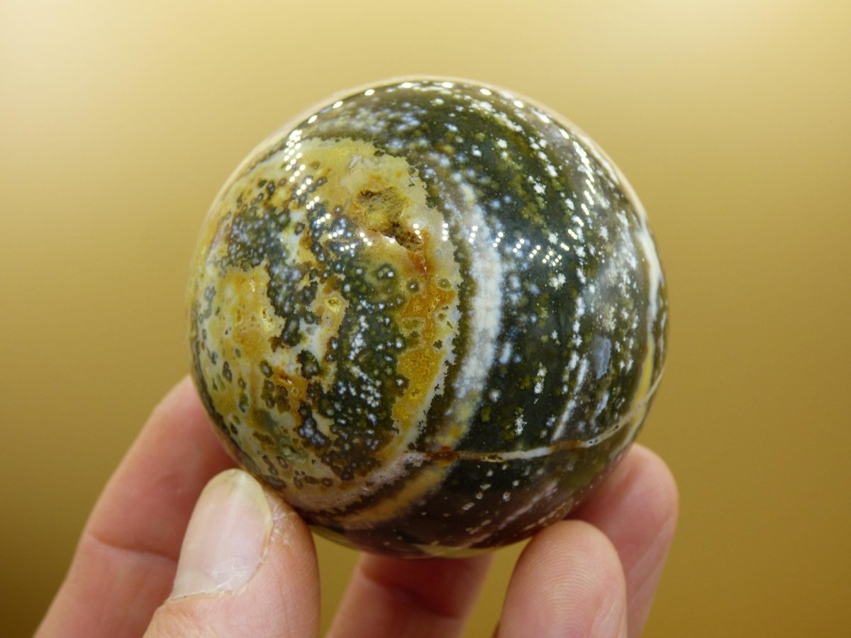8 Adern Ocean Jaspis Orbicular grün gelb weiß Edelstein Kugel Rarität Natur Heilstein Deko Kristall Geschenk Er Sie Mann Frau Energie Selten - Art of Nature Berlin