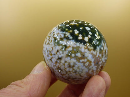 8 Adern Ocean Jaspis Orbicular grün gelb weiß Edelstein Kugel Rarität Natur Heilstein Deko Kristall Geschenk Er Sie Mann Frau Energie Selten - Art of Nature Berlin