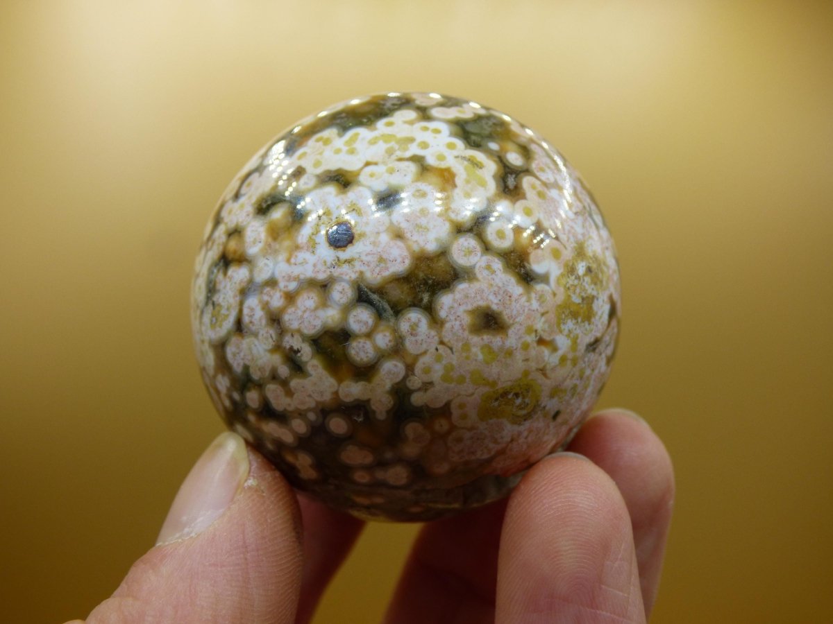 8 Adern Ocean Jaspis Orbicular grün gelb weiß Edelstein Kugel Rarität Natur Heilstein Deko Kristall Geschenk Er Sie Mann Frau Energie Selten - Art of Nature Berlin