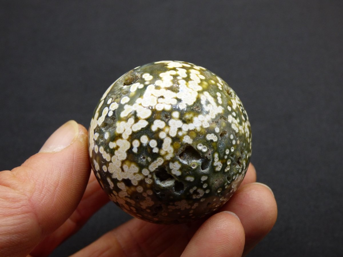 8 Adern Ocean Jaspis Orbicular grün weiß - Edelstein Kugel Rarität Natur Heilstein Deko Kristall Geschenk Er Sie Mann Frau Energie Selten - Art of Nature Berlin