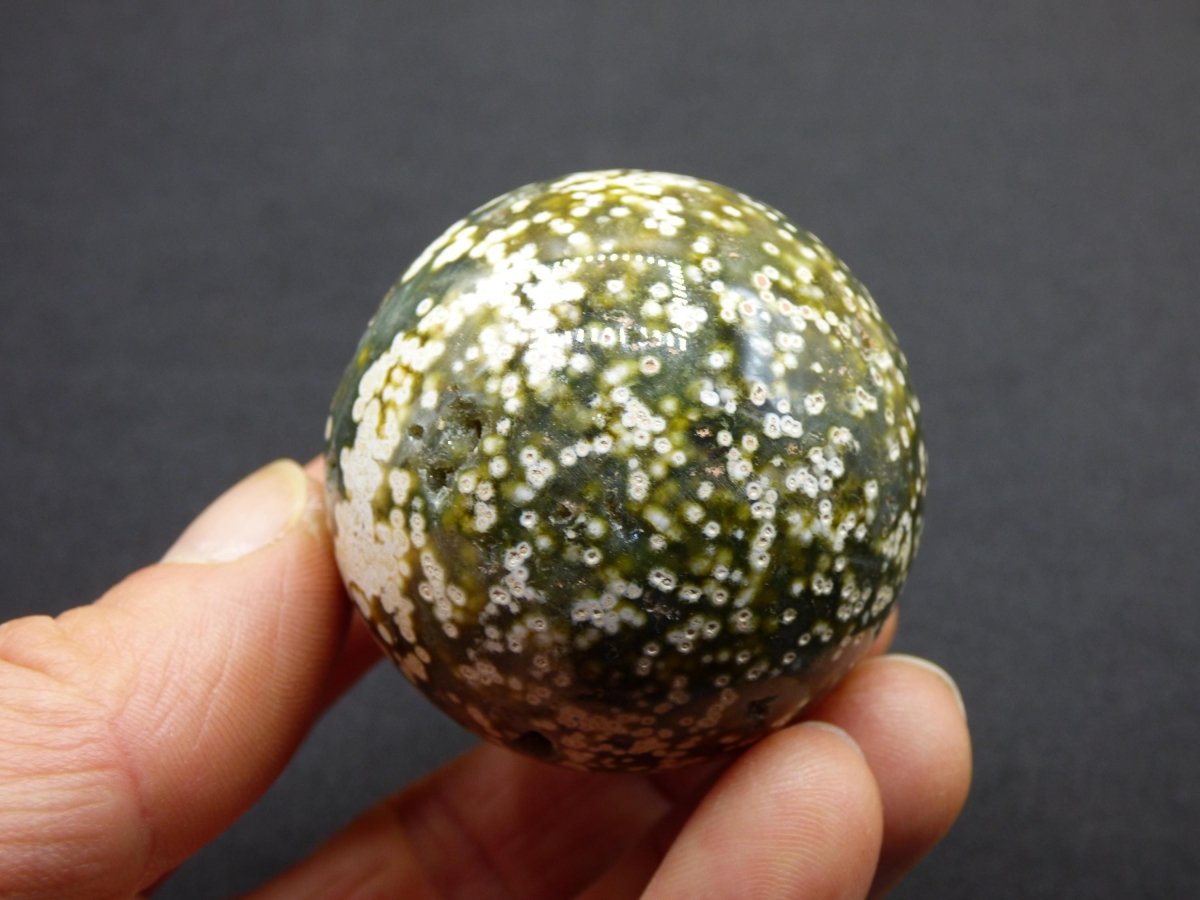 8 Adern Ocean Jaspis Orbicular grün weiß - Edelstein Kugel Rarität Natur Heilstein Deko Kristall Geschenk Er Sie Mann Frau Energie Selten - Art of Nature Berlin